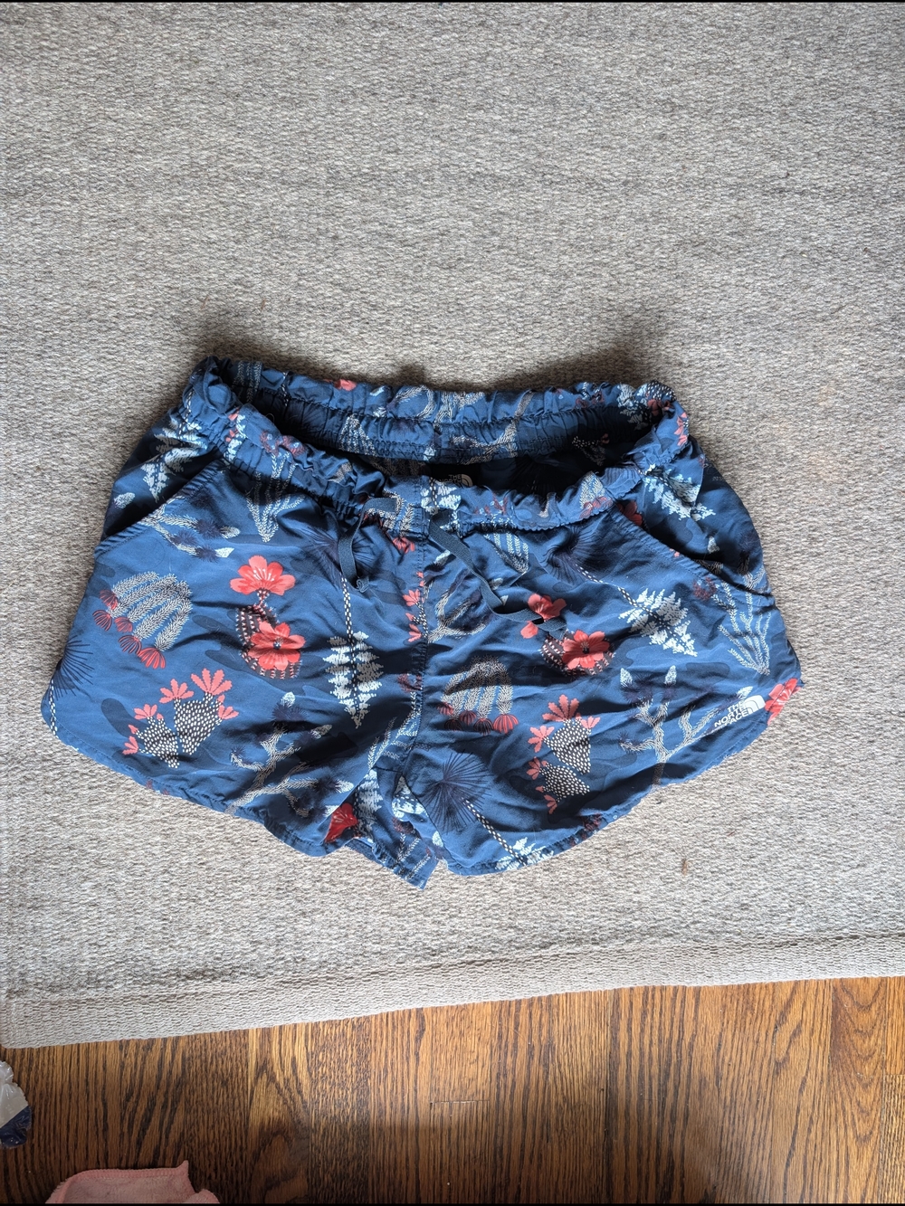 The North Face Floral Cactus Print Athletic Shorts - Medium